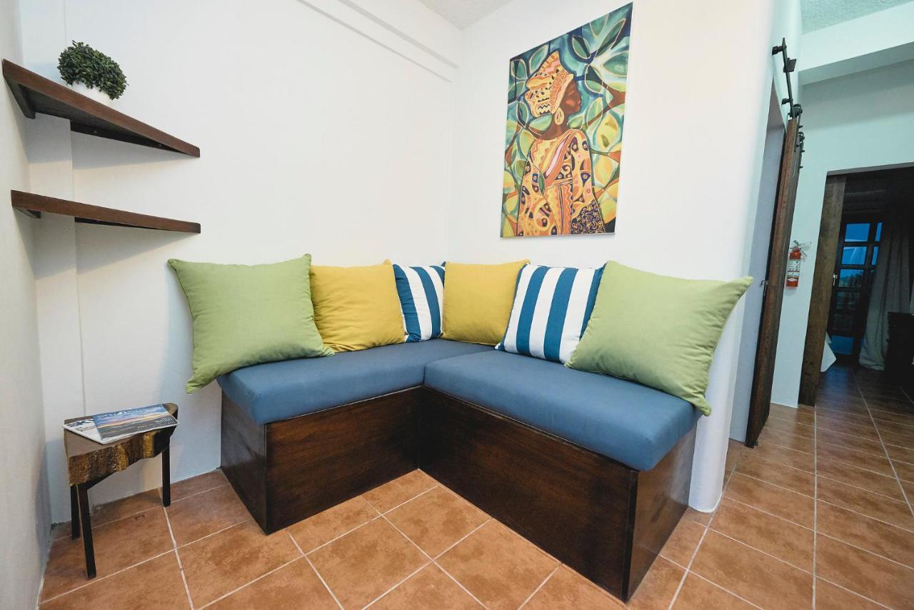 We'Yu Boutique Hotel Caye Caulker Exterior photo